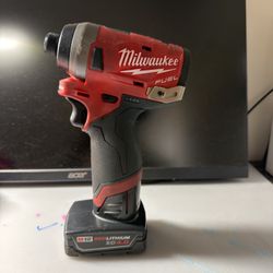 Milwaukee M12 Fuel 