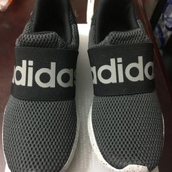 Tenis Nuevos Size 3.5 Para Boys Y 5.5 De Mujer Marca Adidas New Never Used