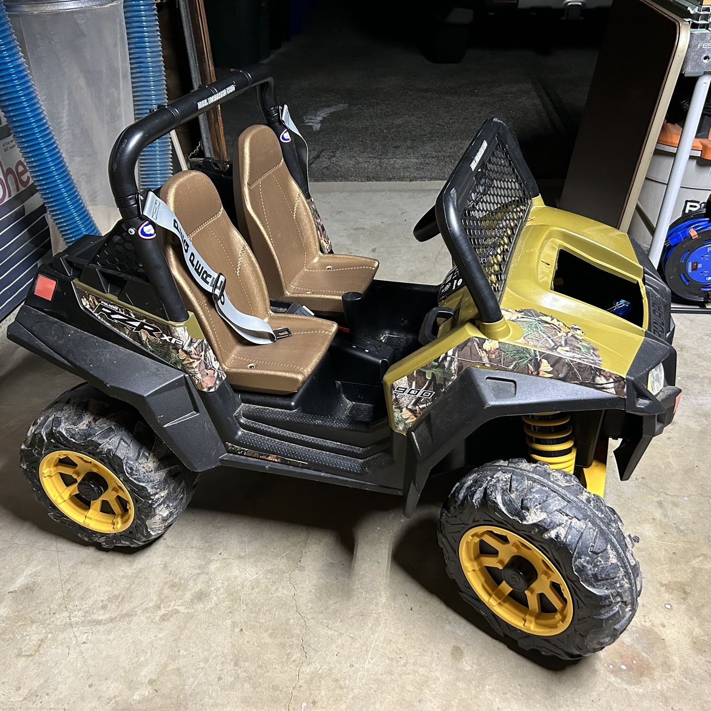 Peg Perego Polaris RZR 900 12-Volt Battery-Powered Ride-On, Camo for Sale  in Glendora, CA - OfferUp