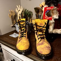 Dr Martens 1460 Paschal Boots