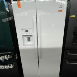 New Open Box Side By Side White Refrigerator GE 36” Wide 