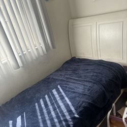 Twin Bed 