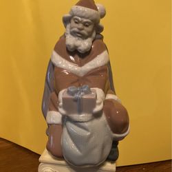 Lladro 1998 Premier Issue”A Gift From Santa” Figurine 