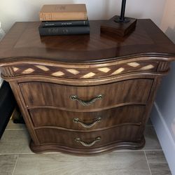 Beautiful Pair of Solid Wood 3 Drawer Night Stands, Serpentine Curved Design