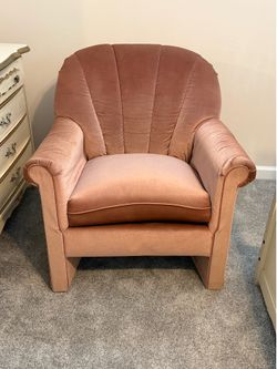 Mauve sitting room chair