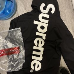 Supreme Hoodie 