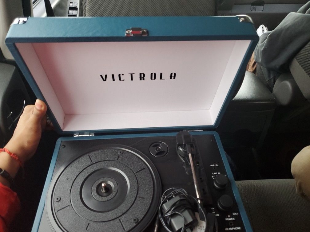 New Victorola Record Player With Bluetooth