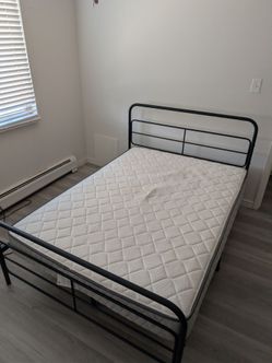 Mattress and bed frame - Full size