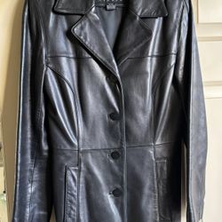 Siena Studio Women’s Genuine Leather Jacket Size Small.