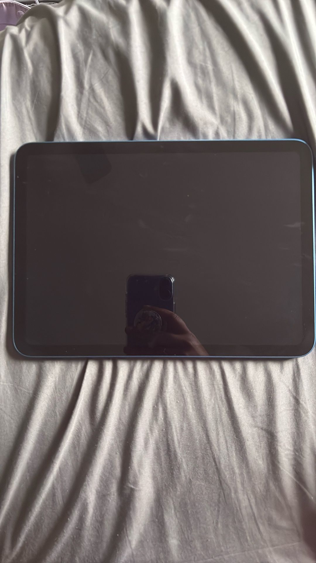 Like new Apple iPad A16, (11 Gen) 2025