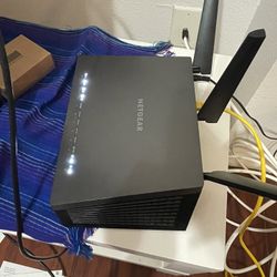 Netgear Nighthawk R7000p - AC2300 Dual-Band WiFi Router