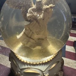 Christmas Angel snow globe With Music 