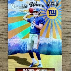 2019 Panini Playoff DANIEL JONES Rookie Wave Holo Insert RC #2 Giants