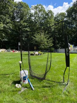 SKLZ Baseball Batting Practice Net with baseballs and tee