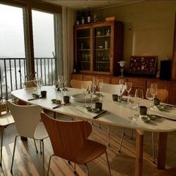 (Value 3,699) Fritz hansen analog table