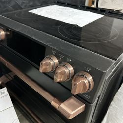 Brand New!!! Stove Oven And Dishwasher 