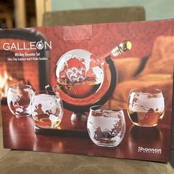 Brand New Globe Whiskey Decanter And Glass Set
