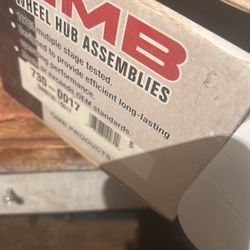 New In Box Blazer S10 Wheel Hub Assembly 