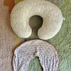 Boppy Pillow w/Extra Cover 