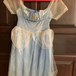 Cinderella costume size 7-8 Used 