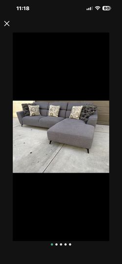 sectional Couch Excellent Condition Living Space Is No Stain, Rips, Burnt Pet Free