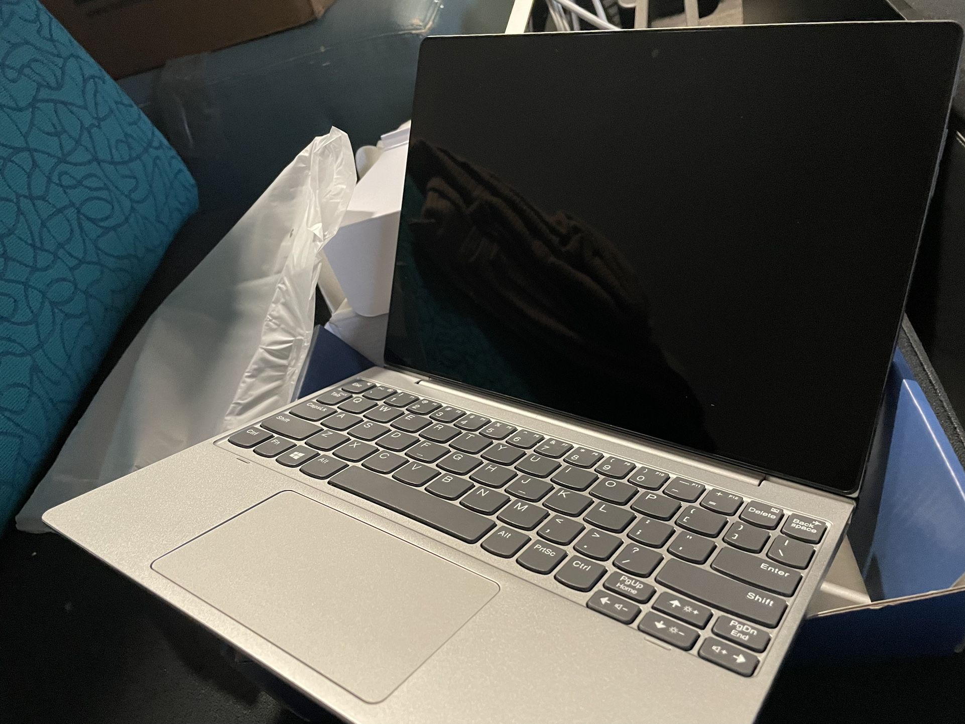 Lenovo Idea Pad D330
