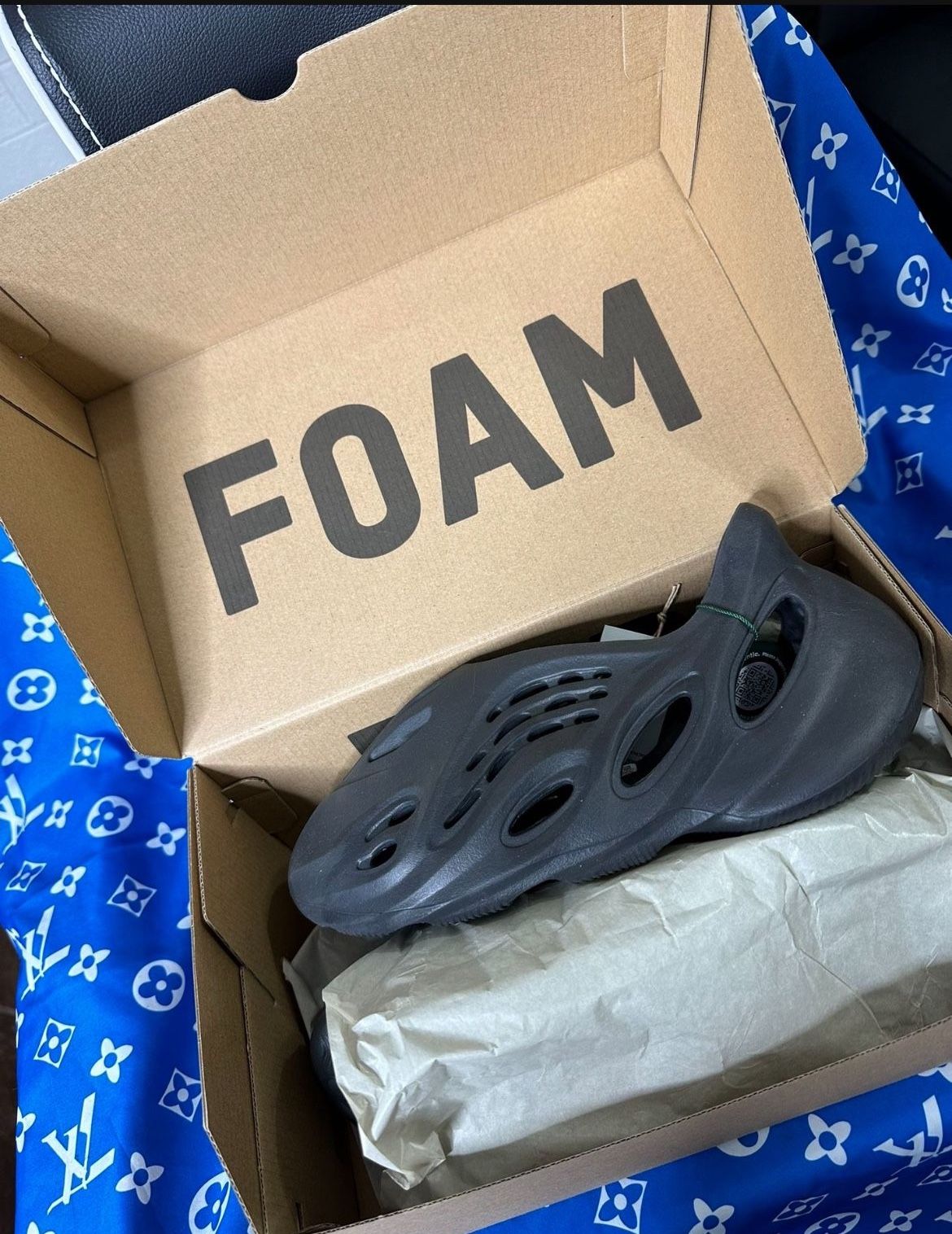 Yeezy foam runner Size #6