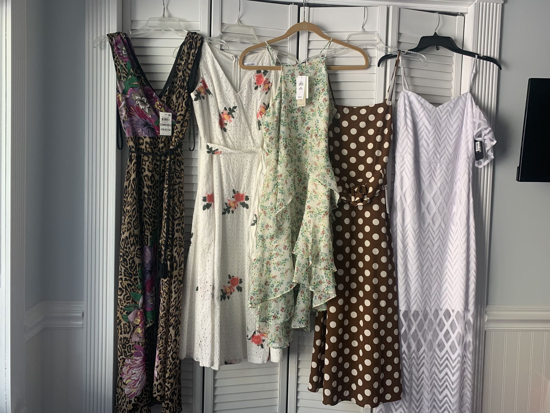 DRESS BUNDLE OF ( 10) SEVEN NEW WITH TAGS AND THREE NO TAGS SZ FROM 0-4