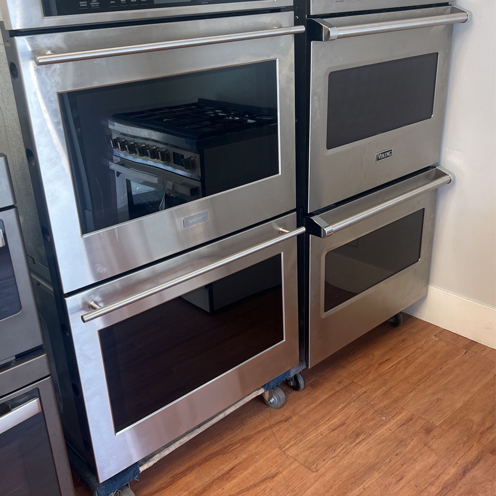 GE MONOGRAM DOUBLE OVEN 30”