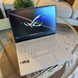 Asus ROG Zephyrus G14 14 inch Gaming Laptop RTX 2060 / Ryzen 9 4900hs / 16gb / 1tb NVME