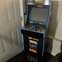 MARVEL SUPER HEROES / X-MEN / THE PUNISHER ARCADE 1UP WITH RISER 