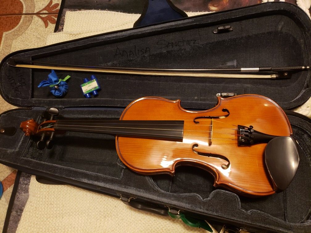 CREMONA Fecit Anno Domini 2004