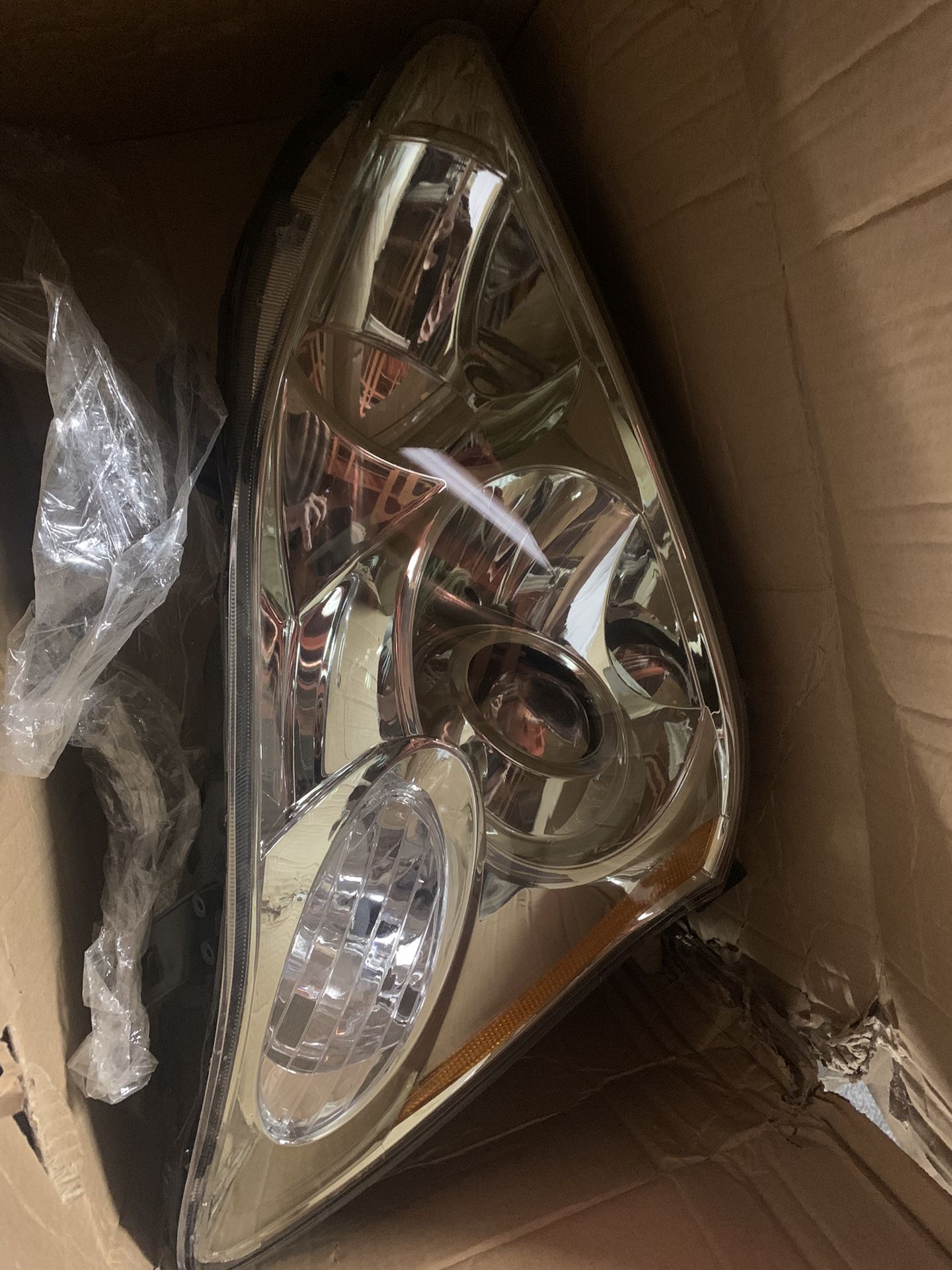 2004-06lexus Rx350headlight( Hid )right Passenger