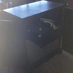 Antique Fisher R-20 Radio & Record Player 