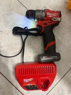 Milwaukee m12  fule brushless drill hammer