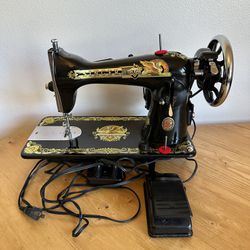 Singer 15 Sphinx Sewing Machine