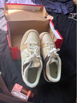 Nike Dunk Low GS Coconut Milk Soft Yellow Sizew 6Y (Women’s 7.5) – Worn Once