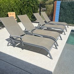 Outdoor Sun lounge chairs