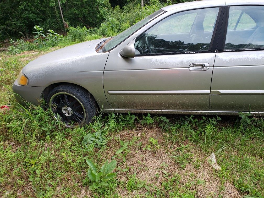 Nissan 2002 (Parts)