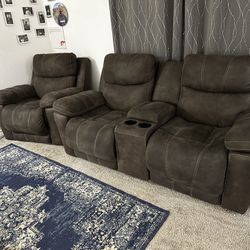 Recline Couch And Over Sized Chair 