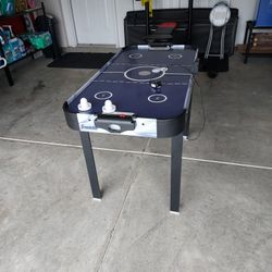 Air Hockey Table