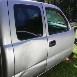 99-06 chevy or gmc passenger back door 