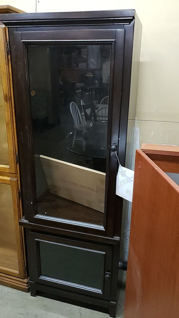 Glass door cabinet for Sale in Kent, WA - OfferUp