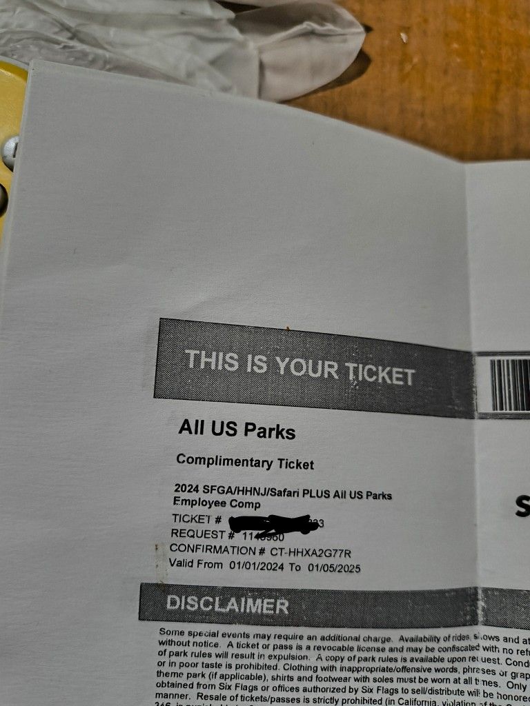 5 Sixflags Passes