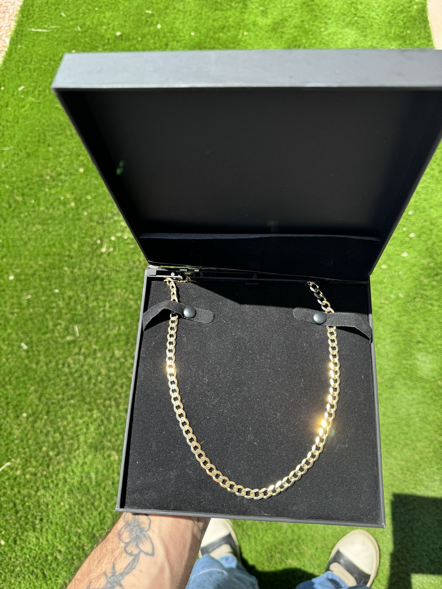 Kay Jewlers Gold Chain (10kt)