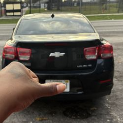 Black Chevy Malibu 2013 