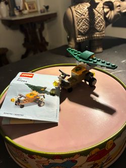 LEGO Set 40284 Built with Instructions
