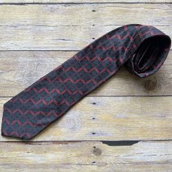Haggar Black and Red Plaid 100% Silk Men’s Tie, 60 in