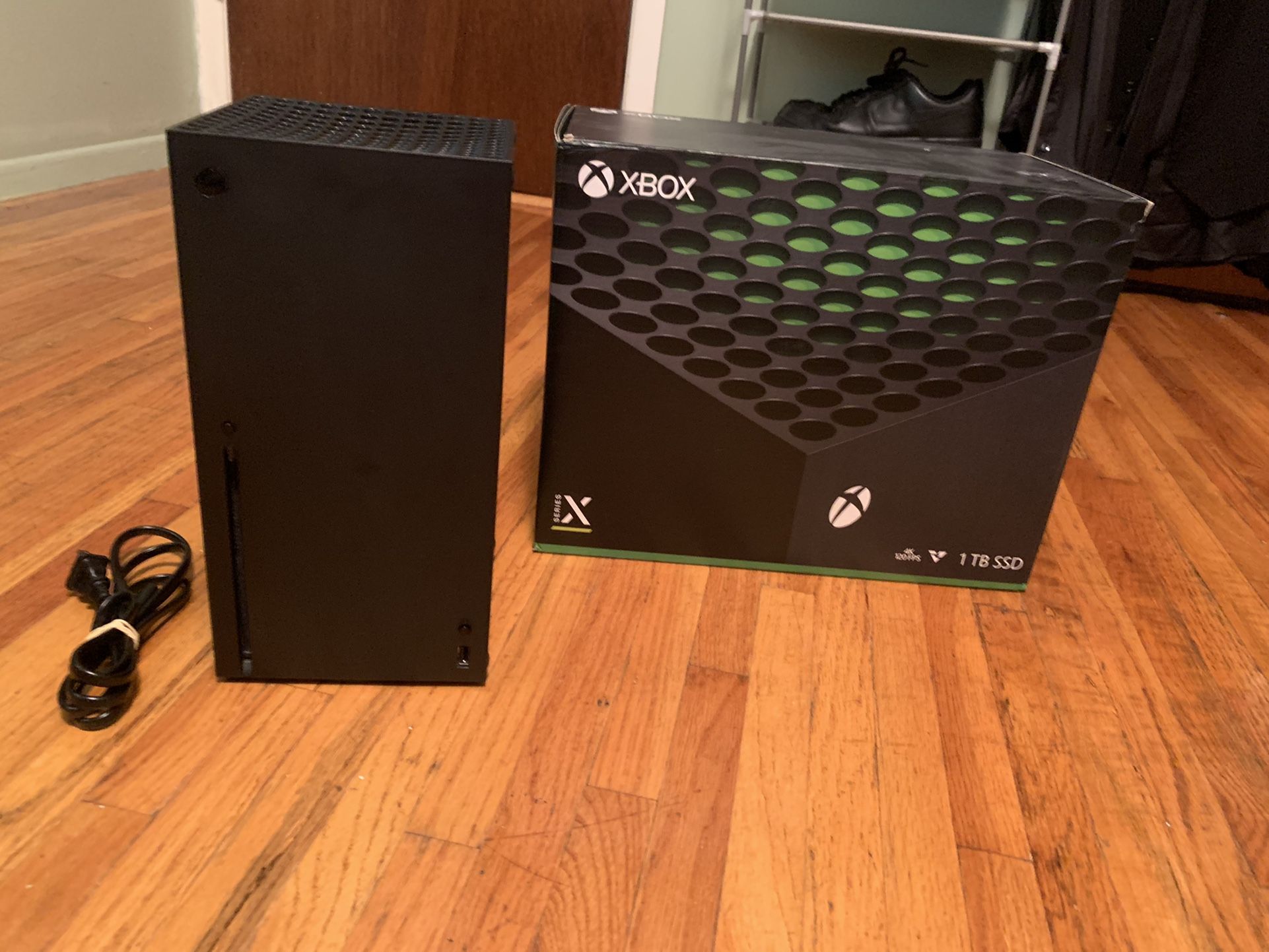 XBOX SERIES X (USED EXCELLENT CONDITION)
