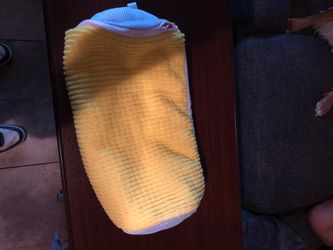 Shoe washing bag.